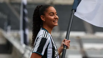 image: Newcastle United Women complete Ashanti Akpan signing