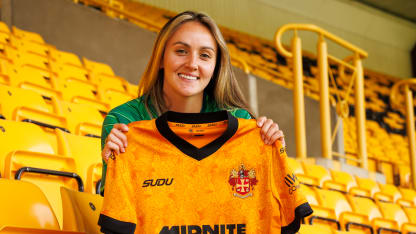image: Hollie Olding swaps Nottingham Forest for Wolves