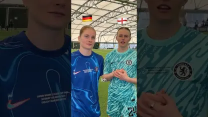 image: Sjoeke’s German lessons 🇩🇪🧠 #barclayswsl #sjoekenüsken #hannahhampton #chelseawomen @chelseafc