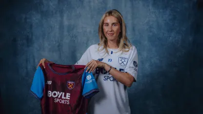 image: West Ham United sign Sienna Wareing