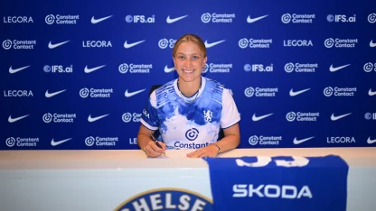 image: Aggie Beever-Jones signs Chelsea extension 