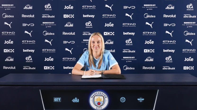 image: Beth Mead joins Manchester City