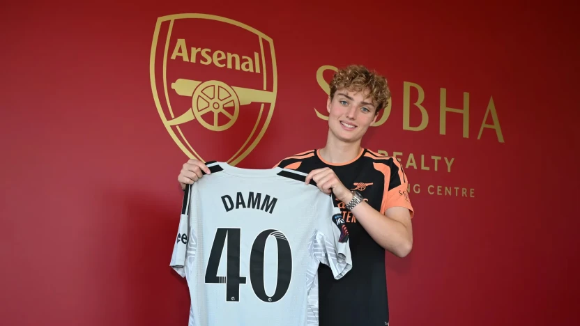 image: Isabella Damm signs for Arsenal