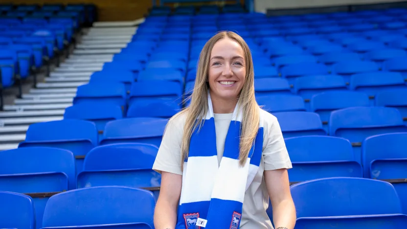 image: Ipswich complete signing of Georgia Hunter