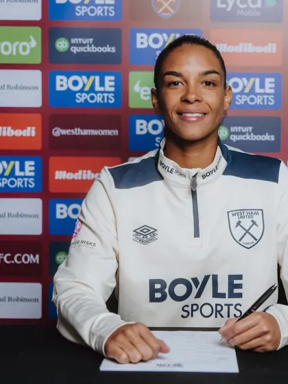 image: Estelle Cascarino joins the Hammers on loan