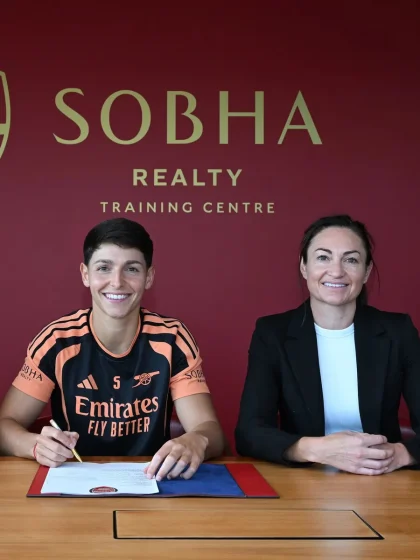 image: Élisa De Almeida signs for Arsenal