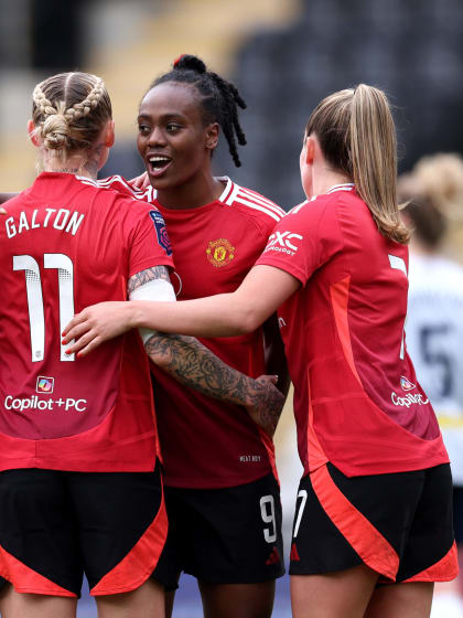 image: Manchester United close the gap at top of Barclays Women’s Super League