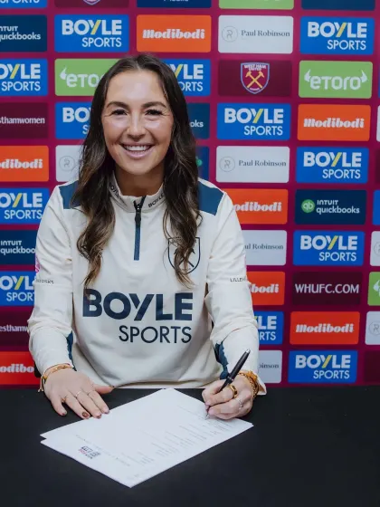 image: Katie Zelem joins the Hammers