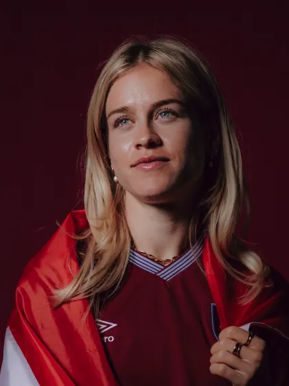 image:  West Ham United sign Switzerland international Nadine Riesen
