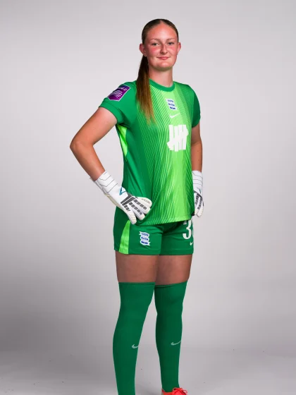 image: Poppy Irvine joins Cheltenham Town on loan