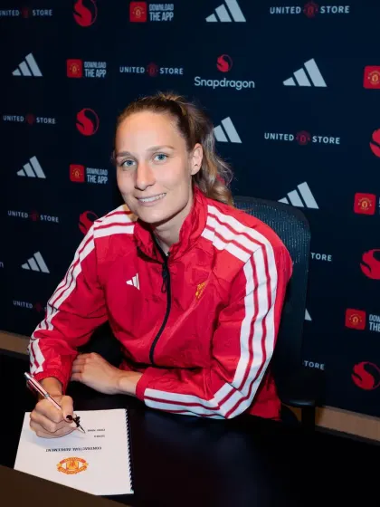 image: Leitzig joins United Women