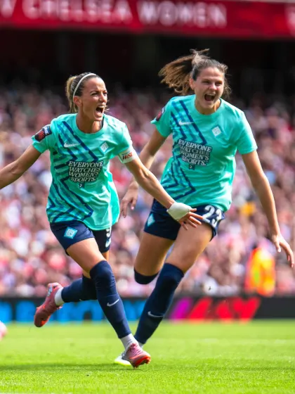 image: Kosovare Asllani pens new contract