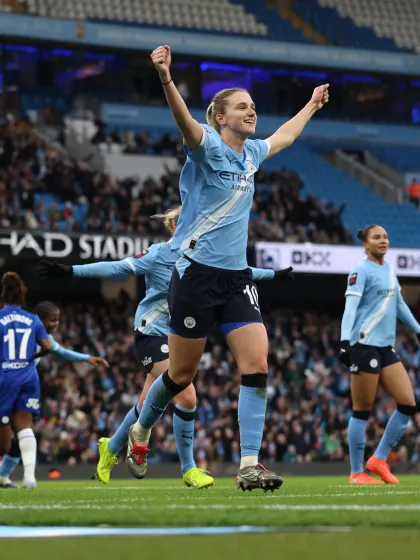 image: Win a Signed Vivianne Miedema EA SPORTS FC 26 Team of the Week Card